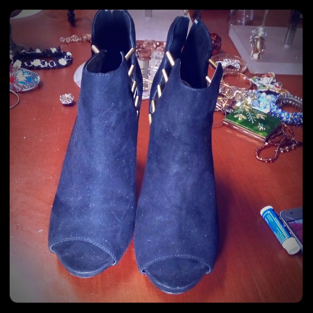 Guess Heels